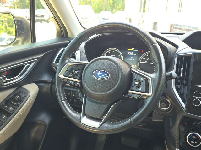 2023 Subaru Forester Premium:B02302