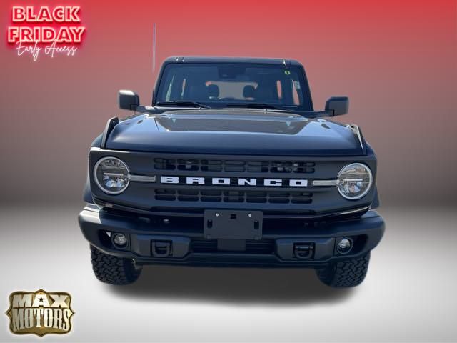 2024 Ford Bronco Black Diamond 2