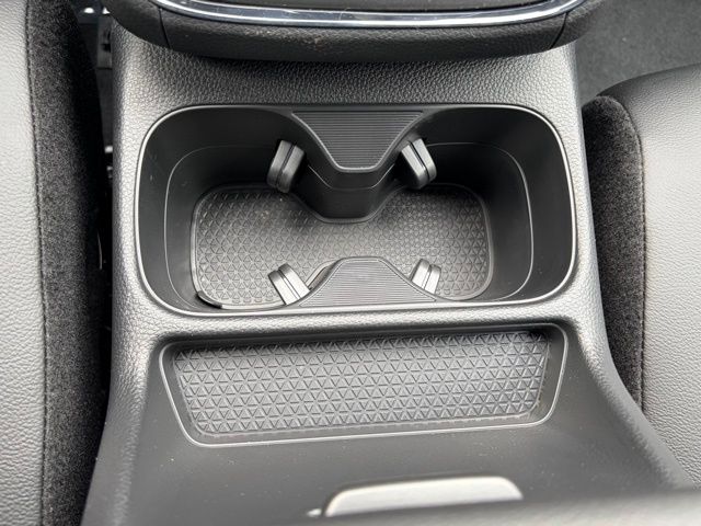 new 2026 Honda CR-V Hybrid car, priced at $41,675