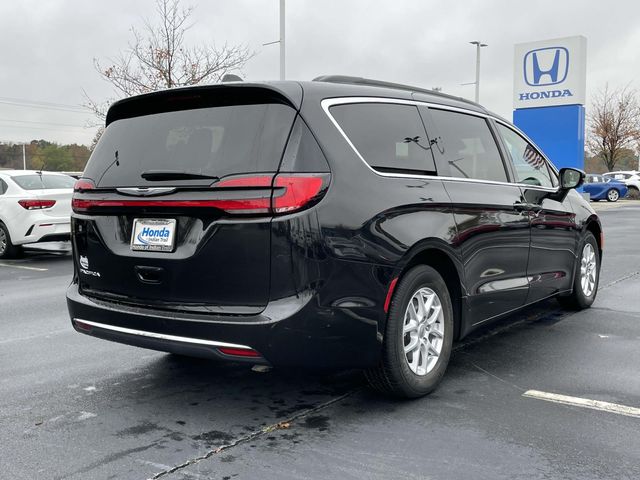 2022 Chrysler Pacifica Touring L 10