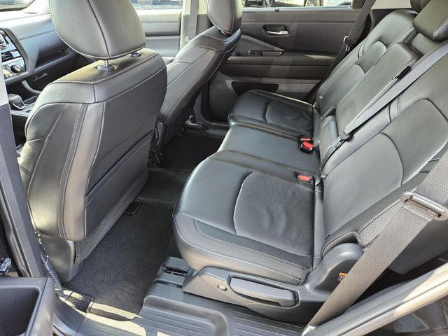Used 2025 Nissan Pathfinder SUV