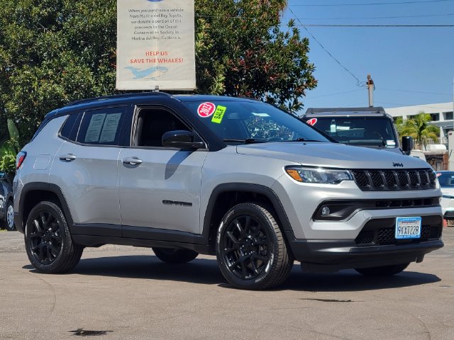 Billet Silver Metallic Clearcoat 2023 Jeep Compass SUV / Crossover Four-Wheel Drive 8-Speed Automatic