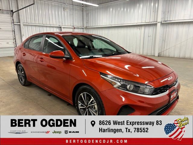 Fire 2024 Kia Forte Sedan Front-Wheel Drive Continuously Variable Transmission
