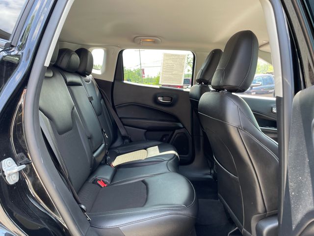 2021 Jeep Compass Latitude - Diamond Black exterior view 14