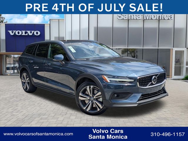 Denim Blue Metallic 2025 Volvo V60 Cross Country B5 Plus AWD Wagon All-Wheel Drive Automatic