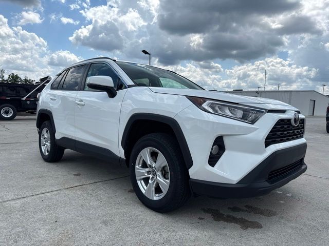 2021 Toyota RAV4 XLE:B02452