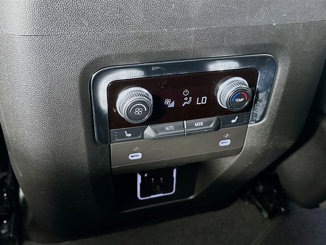 2024 Sterling Metallic GMC Yukon AT4 4X4 SUV