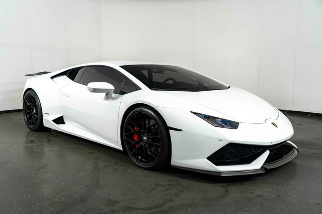 White 2015 Lamborghini Huracan LP 610-4 Coupe All-Wheel Drive 7-Speed Automatic