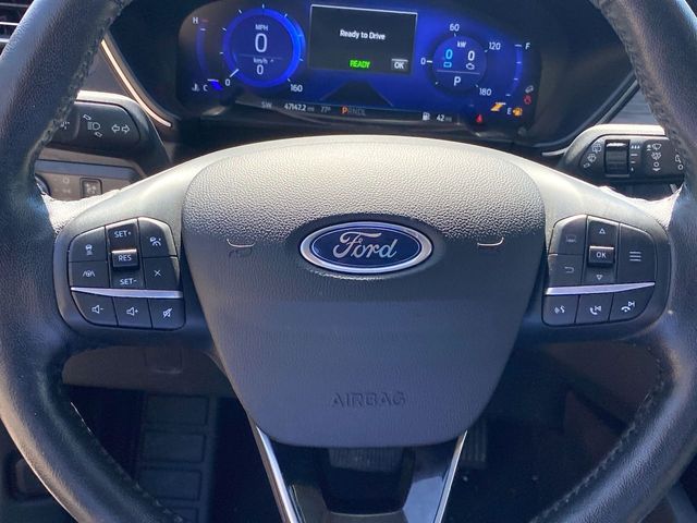 2020 Ford Escape Titanium Hybrid 11