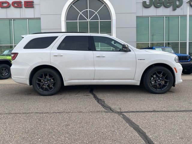 2026 Dodge Durango GT Plus HEMI V8 - White Knuckle Clearcoat exterior view 4
