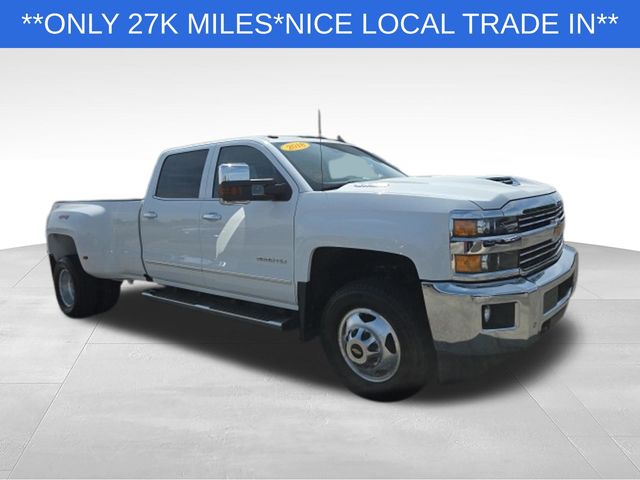 Summit White 2018 Chevrolet Silverado 3500HD LTZ Crew Cab 4WD Pickup Truck Four-Wheel Drive 6-Speed Automatic
