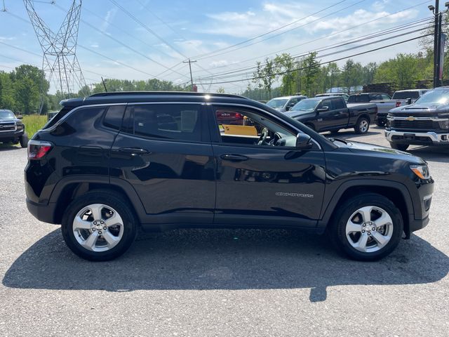 2021 Jeep Compass Latitude - Diamond Black exterior view 8