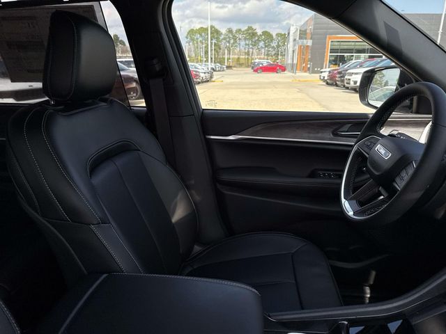 New 2025 White Jeep Limited image 23