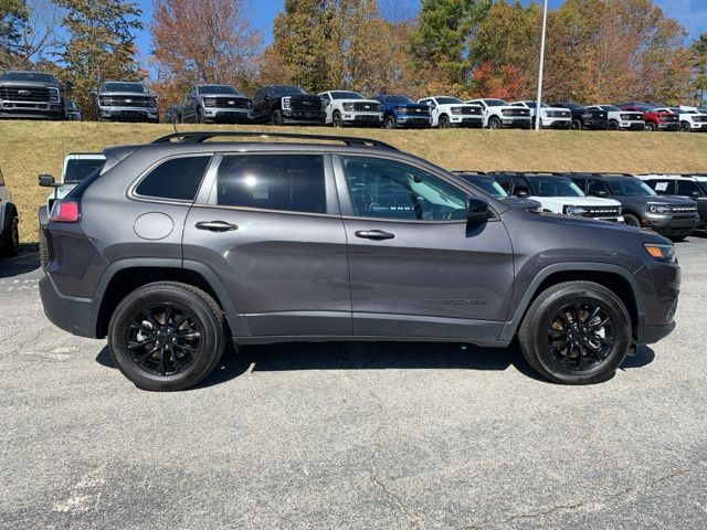 2023 Jeep Cherokee Altitude 7