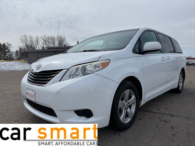 2013 Toyota Sienna LE 7-Passenger