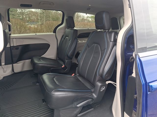 used 2021 Chrysler Pacifica car, priced at $23,498