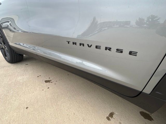2027 Chevrolet Traverse LT - Photo 29