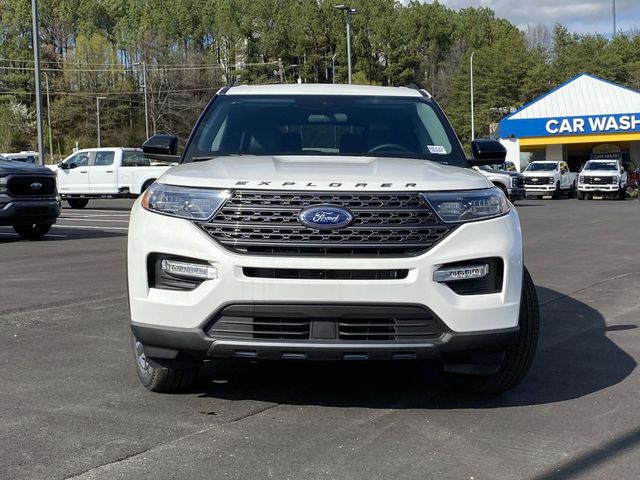 2024 Ford Explorer XLT 2