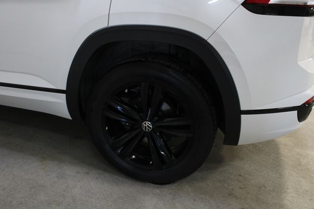 Used 2023 White Volkswagen 3.6L V6 SEL R-Line image 30
