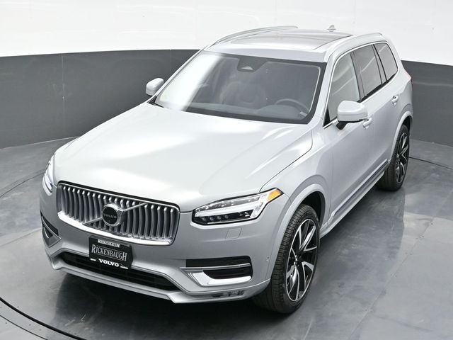 2025 Volvo XC90 B5 Plus photo