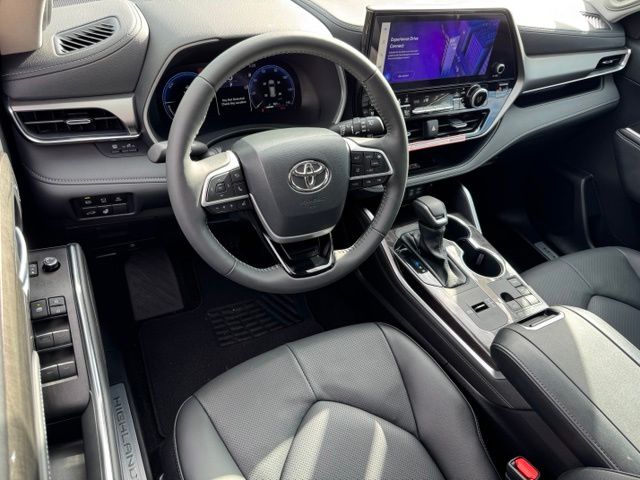 Used 2026 Toyota Highlander Hybrid SUV