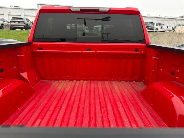 2024 Chevrolet Silverado 1500 — photo 7