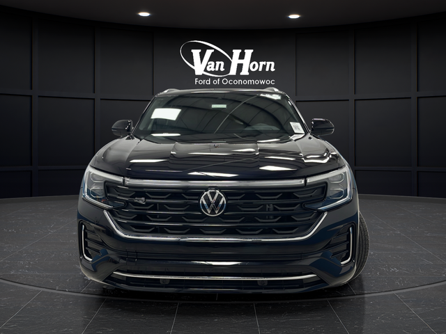 Used 2024 Deep Black Volkswagen 2.0T SEL R-Line image 2