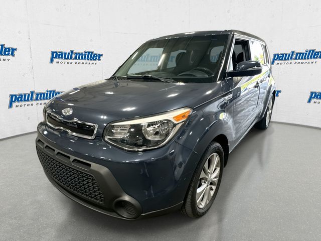 Blue 2014 Kia Soul Wagon Front-Wheel Drive 6-Speed Automatic