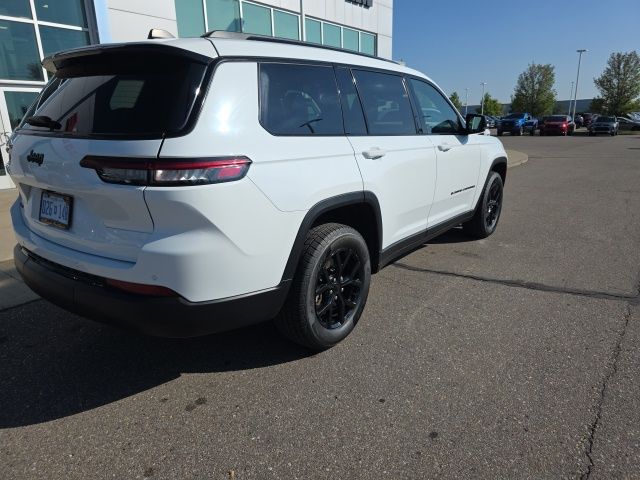 2024 Jeep Grand Cherokee L Altitude - Bright White Clearcoat exterior view 5