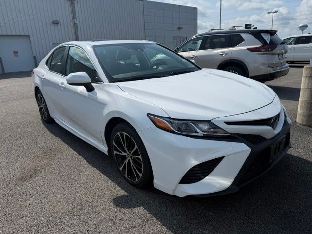 Super White 2020 Toyota Camry Sedan Front-Wheel Drive 8-Speed Automatic