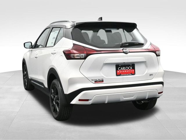 2024 Nissan Kicks SR 8