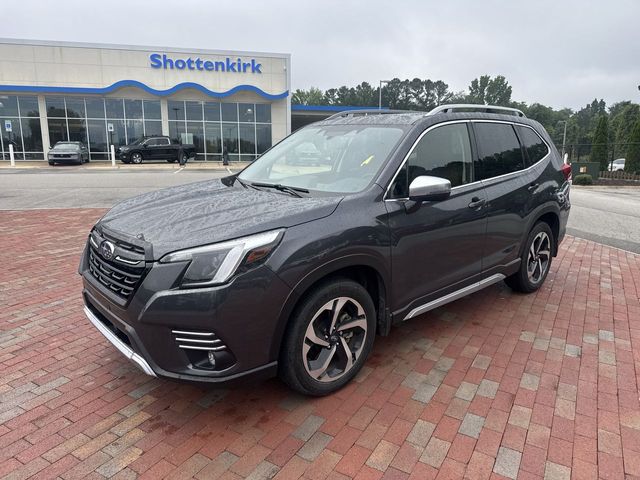 2023 Subaru Forester Touring's photo