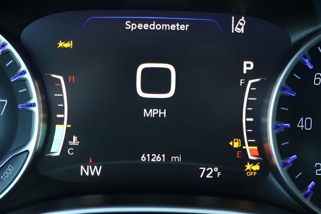 Used Car 2023 Chrysler Pacifica  Limited For Sale Under $35,000 In Austin, Texas