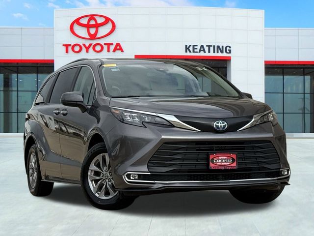 2024 Toyota Sienna XLE