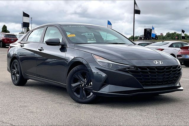 Portofino Gray 2022 Hyundai Elantra SEL FWD Sedan Front-Wheel Drive Continuously Variable Transmission