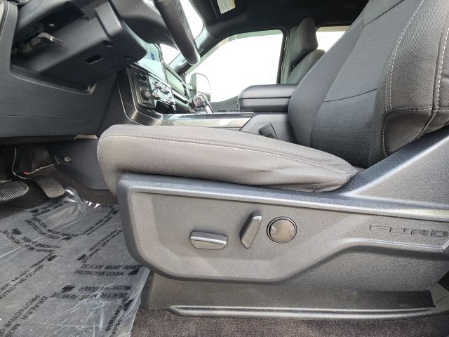 2022 Ford F-150 XLT:B02121