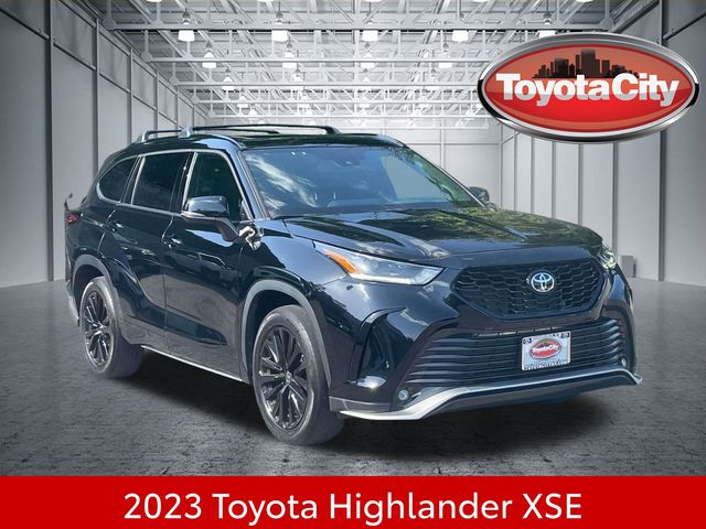 Midnight Black Metallic 2023 Toyota Highlander SUV / Crossover All-Wheel Drive 8-Speed Automatic