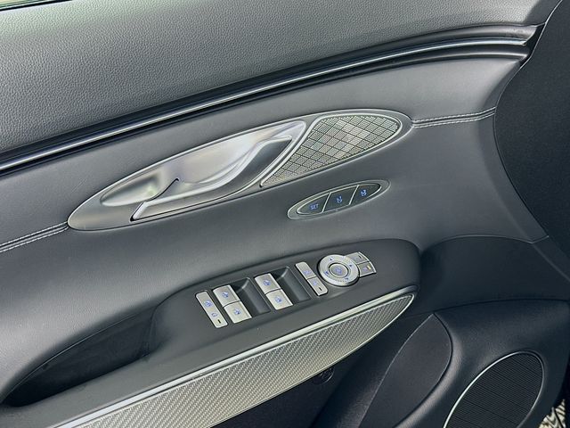 Thumbnail: 2025 Genesis GV70 - 18