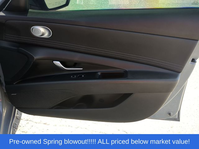 Used 2023 Electric Shadow Hyundai Limited image 44