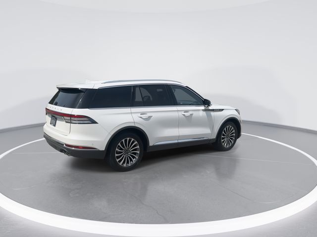 Used 2023 White Lincoln Reserve image 7