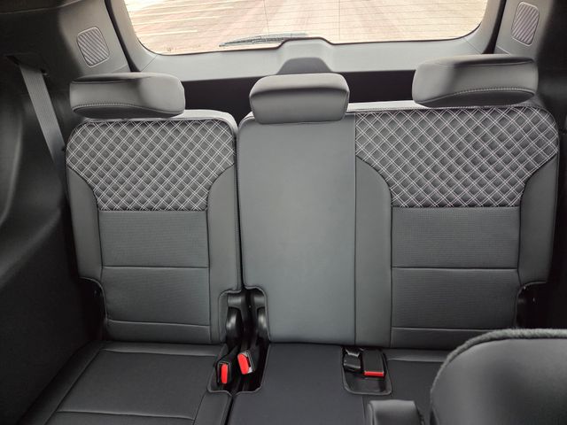 2026 GMC Acadia Denali AWD