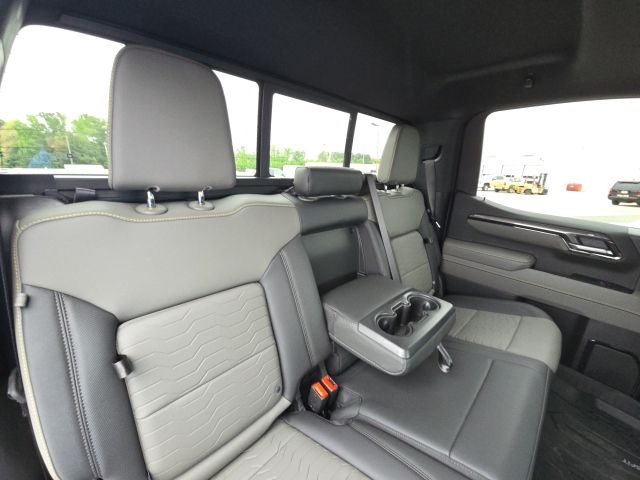 2025 Chevrolet Silverado 1500 ZR2:C02627