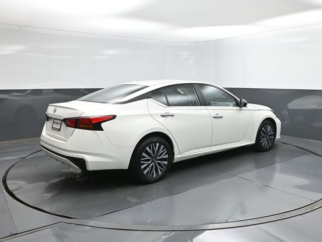 Used 2025 Nissan Altima Sedan