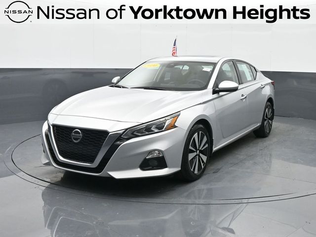 2020 Nissan Altima SL's photo