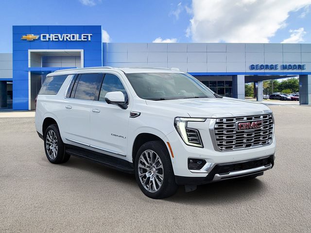 Summit White 2025 GMC Yukon XL SUV / Crossover Four-Wheel Drive 