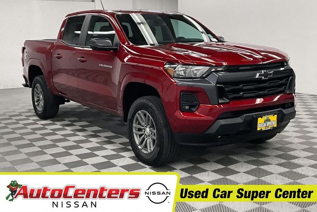 Radiant Red Tintcoat 2023 Chevrolet Colorado Pickup Truck Four-Wheel Drive 8-Speed Automatic