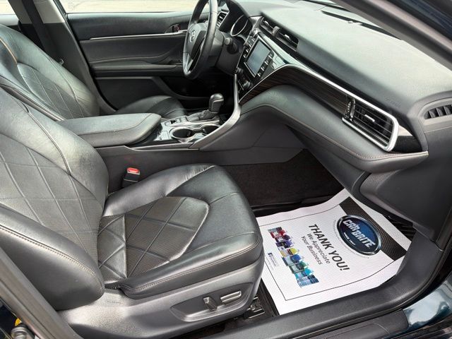 Used 2018 Blue Toyota XLE image 35