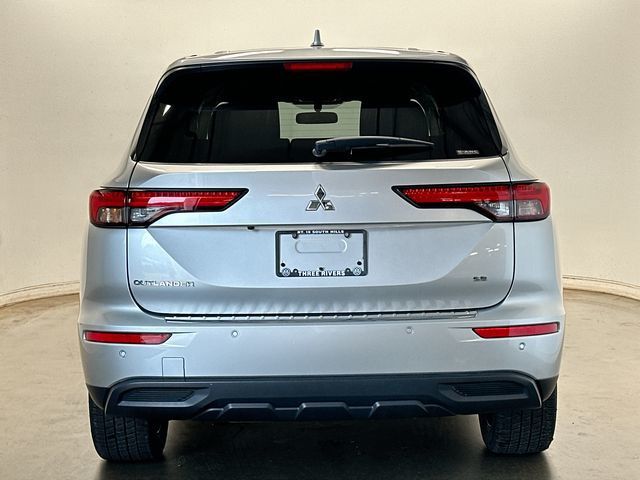 2022 Mitsubishi Outlander SE Silver at Honda North