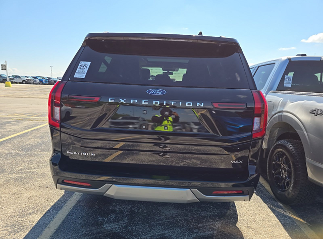 2025 Black Metallic Ford Expedition Max Platinum 4X4 SUV