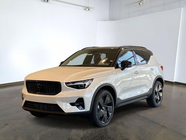 Crystal White 2026 Volvo XC40 B5 Ultra Black Edition AWD SUV / Crossover All-Wheel Drive Automatic